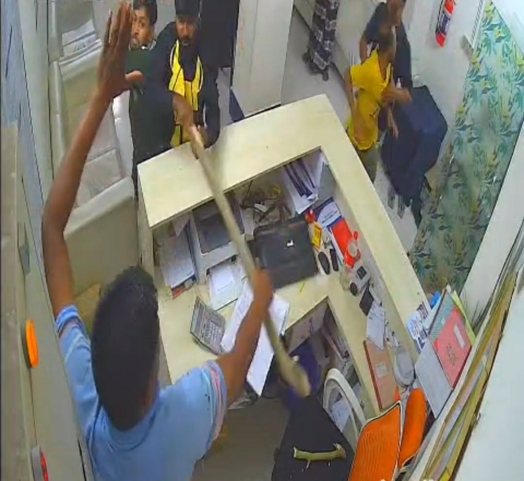 মাদক ব্যবসা ও সেবনে বাধা দেওয়ায় সাবেক সেনা সদস্যের ওপর হামলা