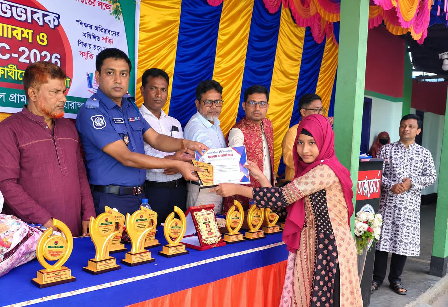 কাউনিয়ায় এসএসসি কৃতি শিক্ষার্থীদের সংবর্ধনা ও অভিভাবক সমাবেশ