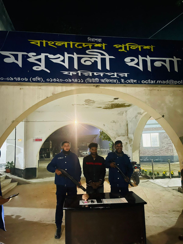 ডুমাইনের ভেলা কান্দিতে যৌথ অভিযানে মাদক ব্যবসায়ী আটক, ৭০ পিস ইয়াবা উদ্ধার