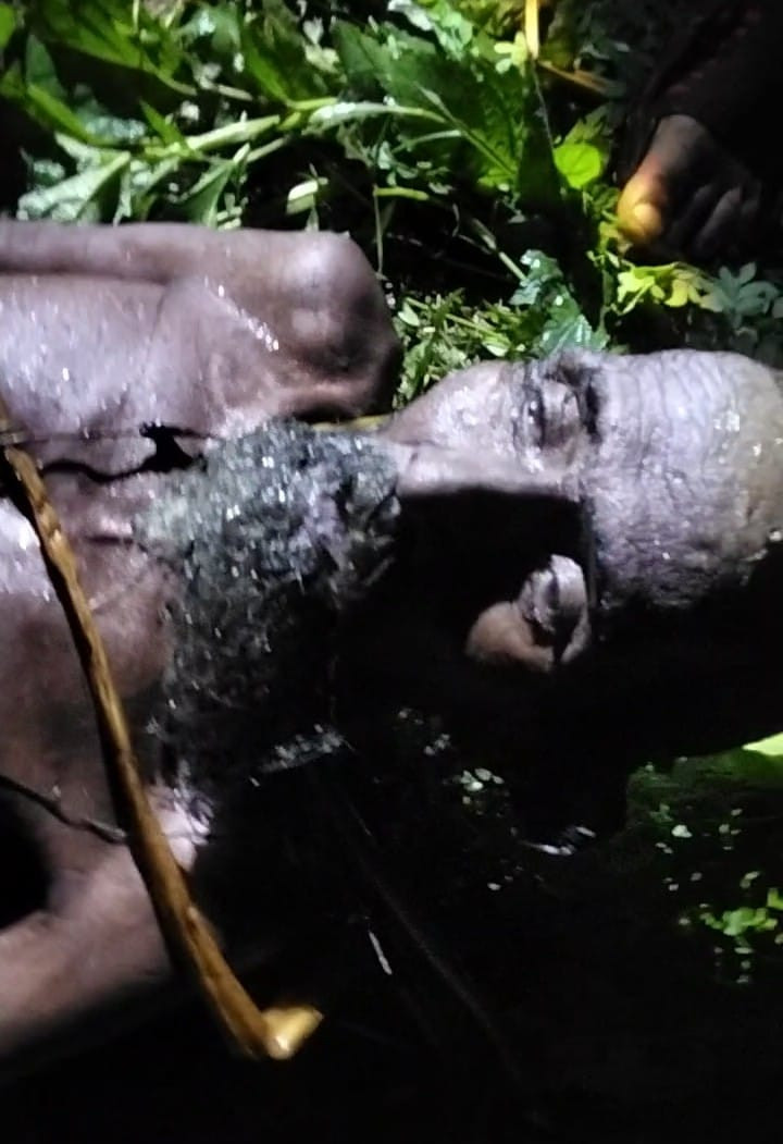বোয়ালমারীতে অজ্ঞাত বৃদ্ধের পরিচয় মিলেছে, পরিবারের কাছে মরদেহ হস্তান্তর