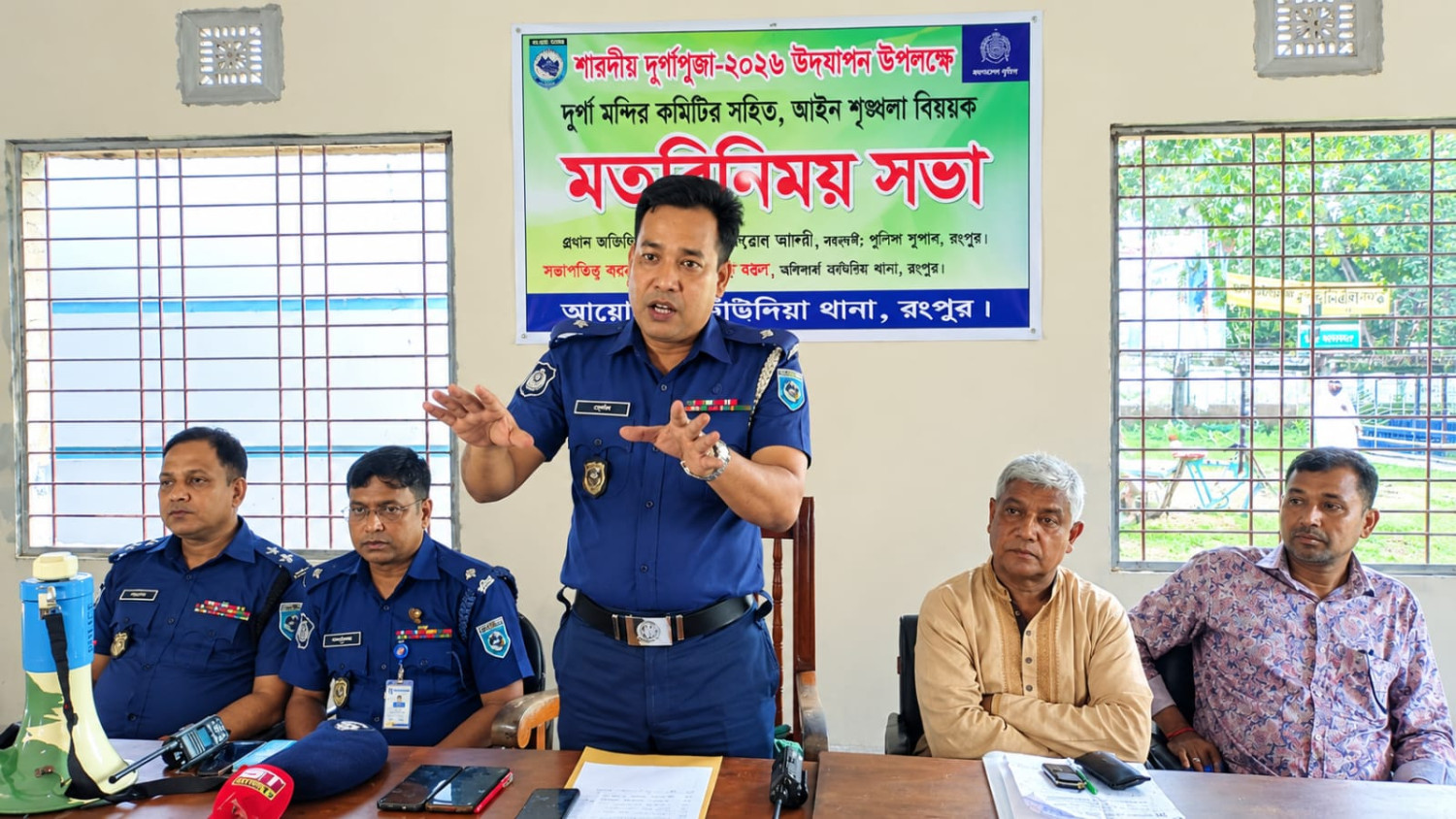 কাউনিয়ায় ৭৫ দুর্গা মন্দির কমিটির সহিত পুলিশের মতবিনিময়