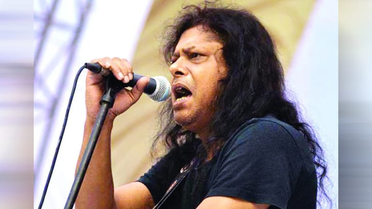 ফরিদপুরে জেলা স্কুলে জেমসের কনসার্টে হামলা-ভাঙচুর, আহত ৫০