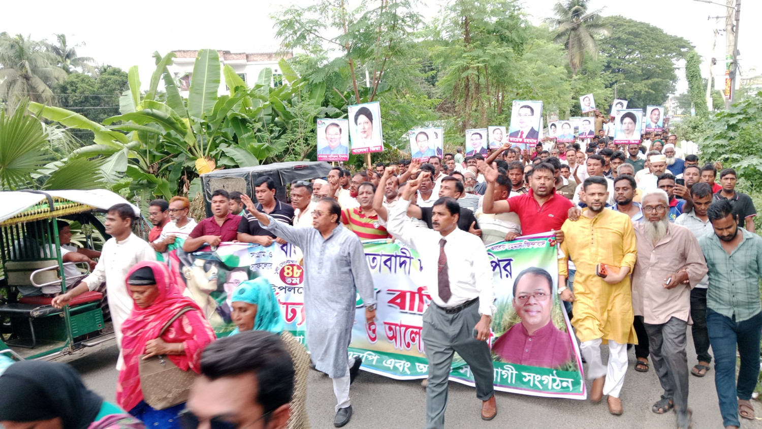 বোয়ালমারীতে নানা আয়োজনে বিএনপির ৪৮তম প্রতিষ্ঠাবার্ষিকী উদযাপন