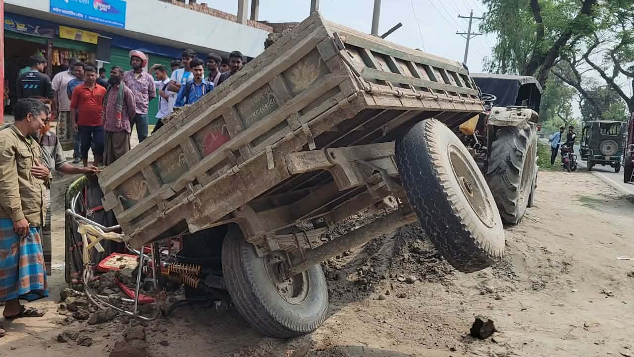 কাউনিয়ার ইউপি সদস্য ও মহিলা সহ সড়ক দুর্ঘটনায় ২ জনের মৃত্যু :  আহত ৪