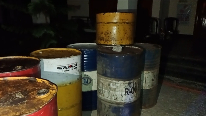 বোয়ালমারীতে ডিজেল বিতরণ ঘিরে উত্তেজনা, অভিযোগ–পাল্টা অভিযোগ