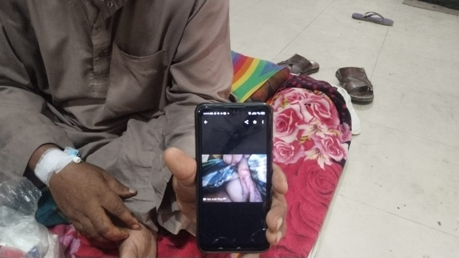 মধুখালীতে পারিবারিক কলহের জেরে স্বামীর পুরুষাঙ্গ কেটে দেওয়ার অভিযোগ স্ত্রীর বিরুদ্ধে