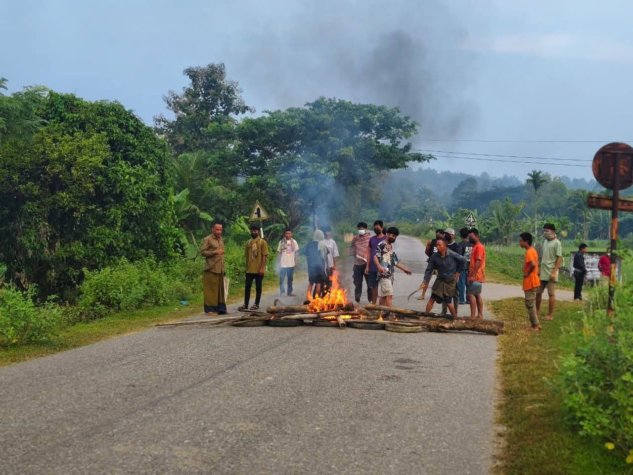 সাজেকে হামলার অভিযোগে খাগড়াছড়ি-রাঙামাটিতে সড়ক ও নৌপথ অবরোধ