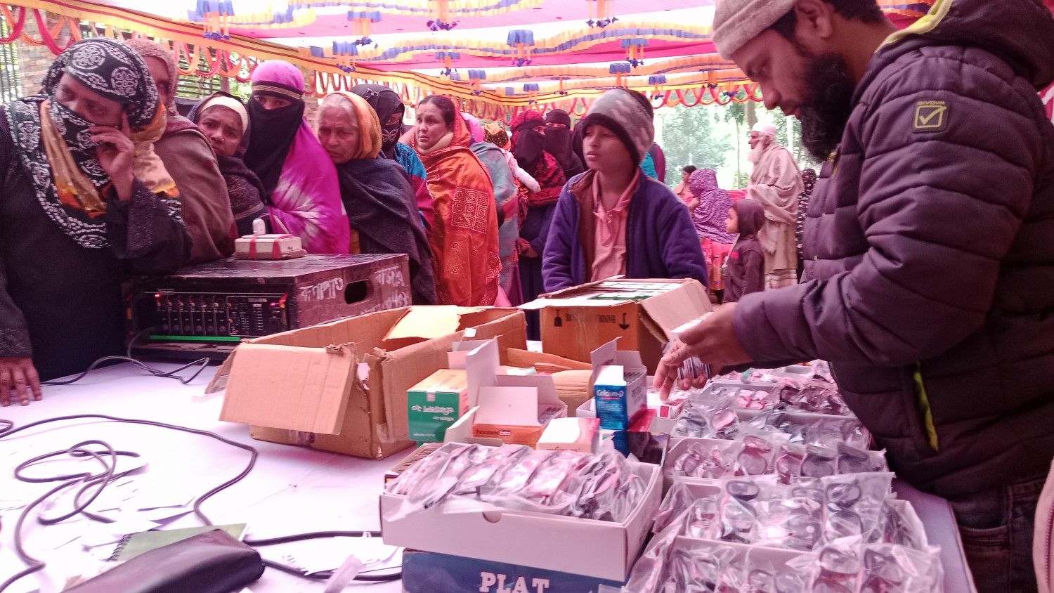 বোয়ালমারীতে প্রান্তিক জনগোষ্ঠীর ফ্রি চিকিৎসা সেবা ও ওষুধ বিতরণ