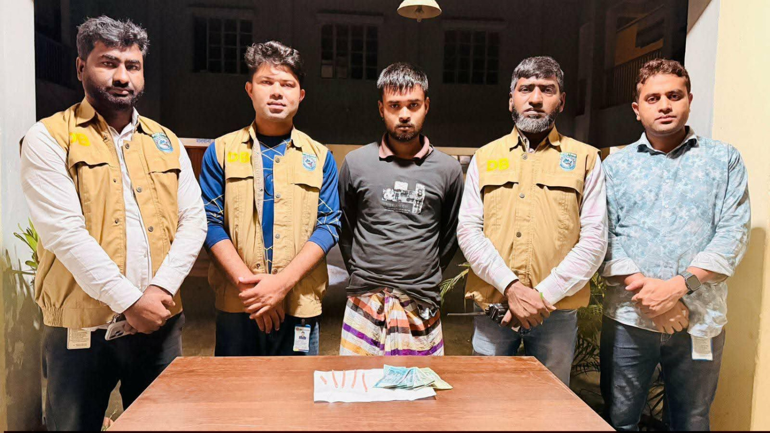 কাউনিয়ায় ৯০ পিস ইয়াবাসহ এক মাদক ব্যবসায়ী গ্রেফতার