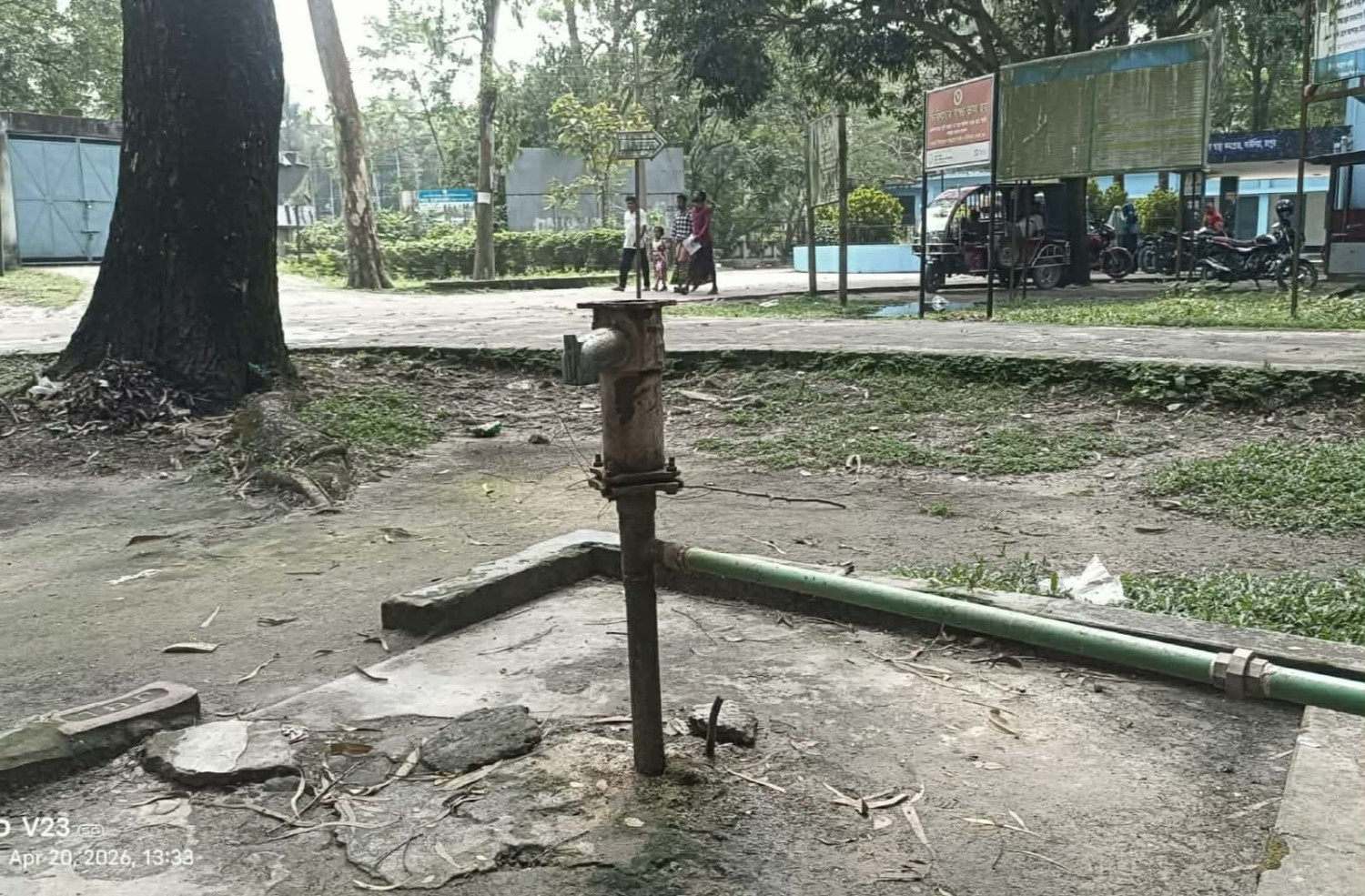 কাউনিয়া হাসপাতালে টিউবওয়েল অকেজো  পানির তীব্র সংকট: চরম ভোগান্তিতে রোগী-স্বজনরা